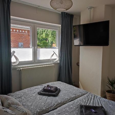 Alte Feuerwache #1 Apartment Husum  Bagian luar foto